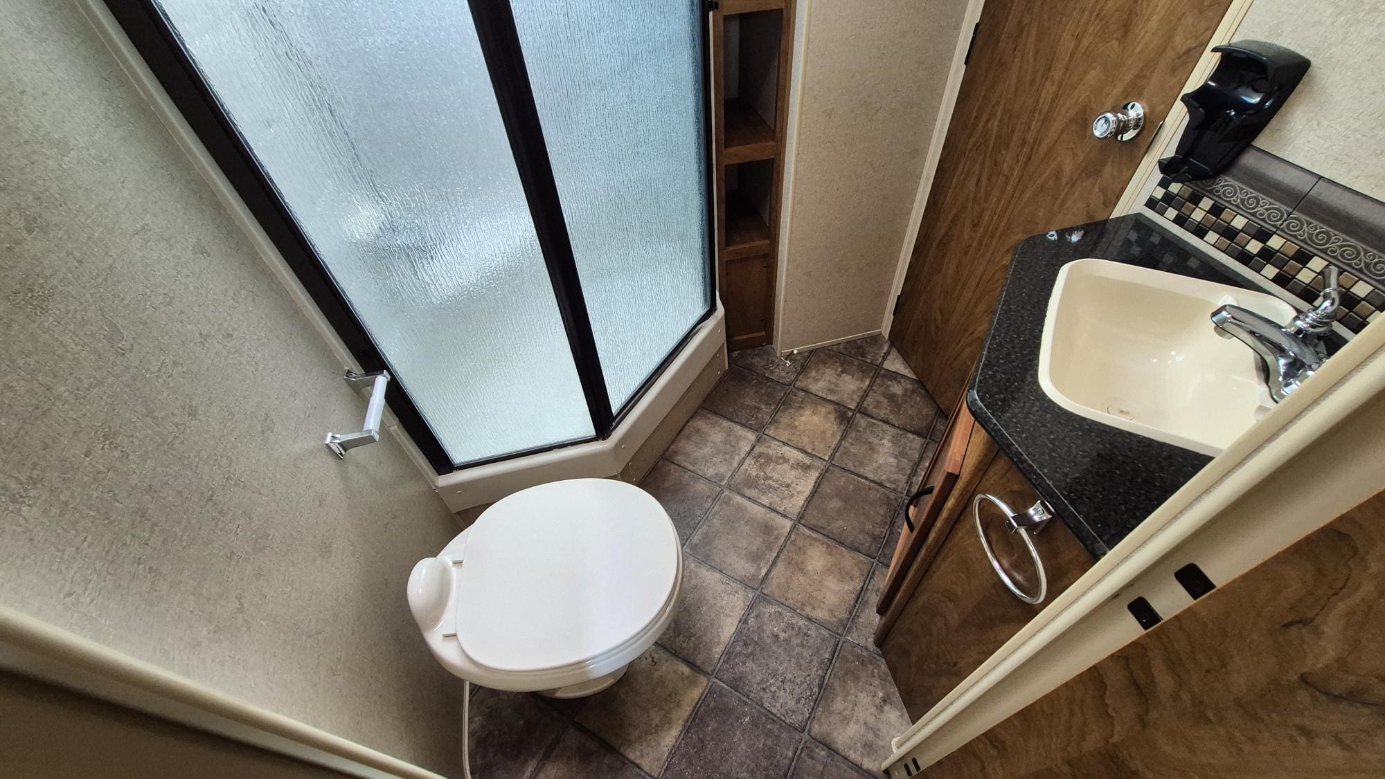 2013 WINDRIVER 280FKS by OUTDOORS RV - Image 17