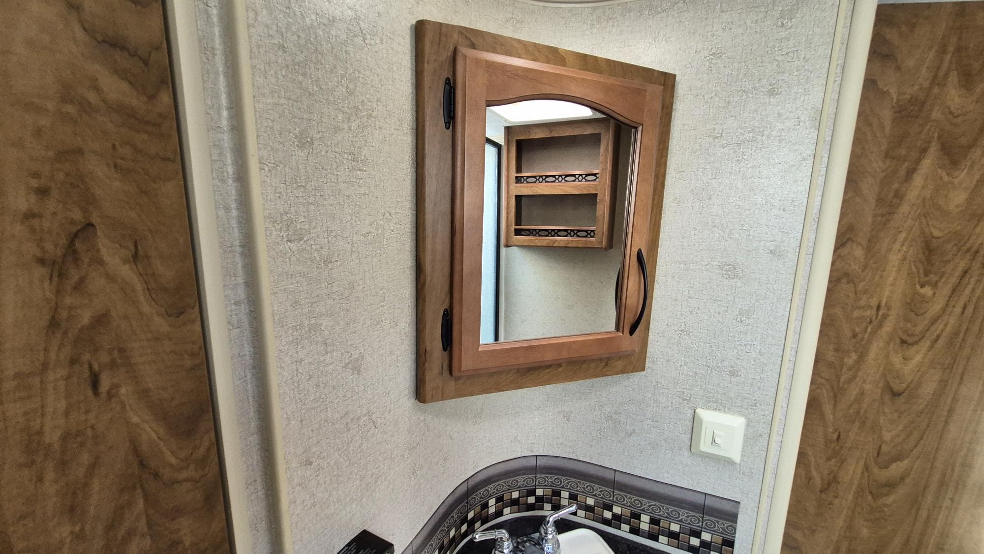 2013 WINDRIVER 280FKS by OUTDOORS RV - Image 18