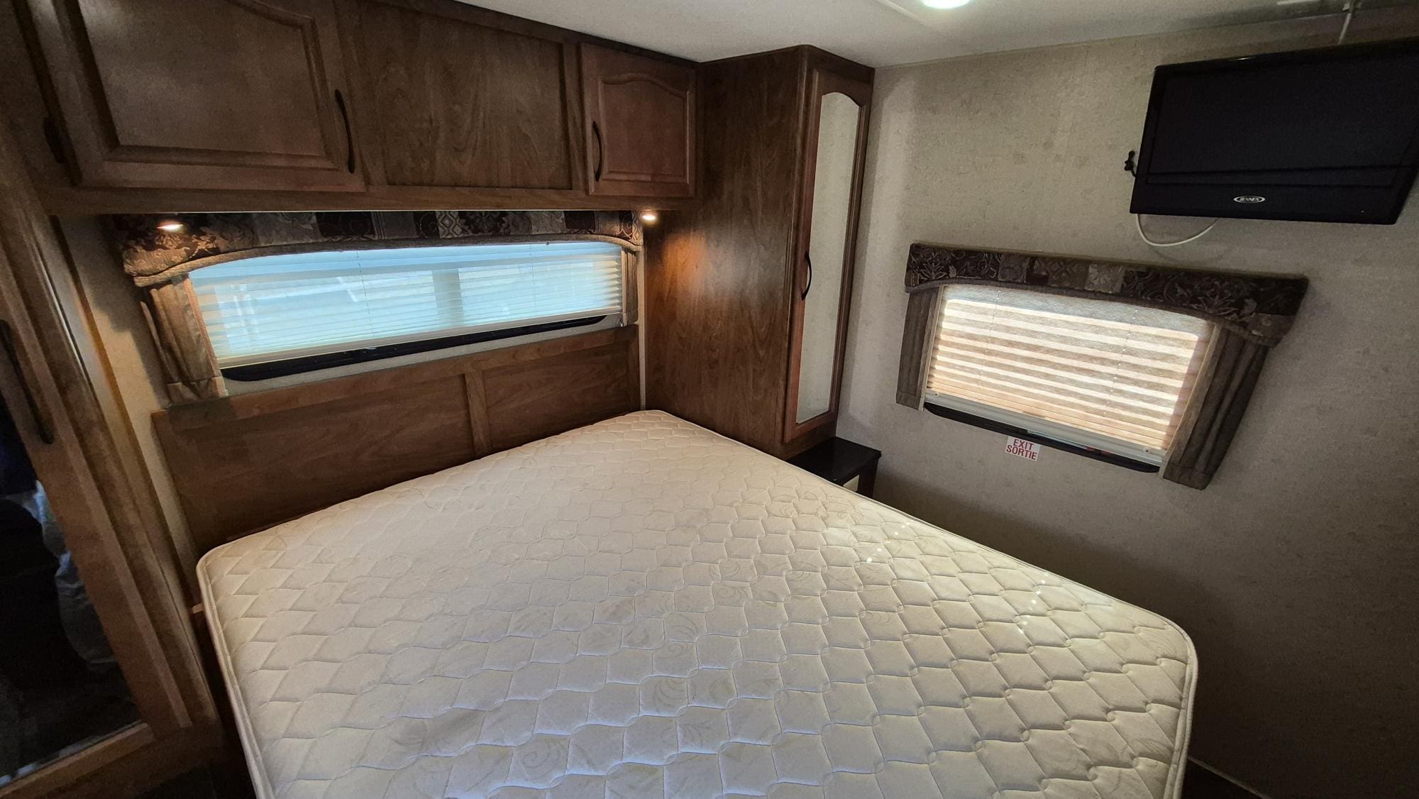 2013 WINDRIVER 280FKS by OUTDOORS RV - Image 22