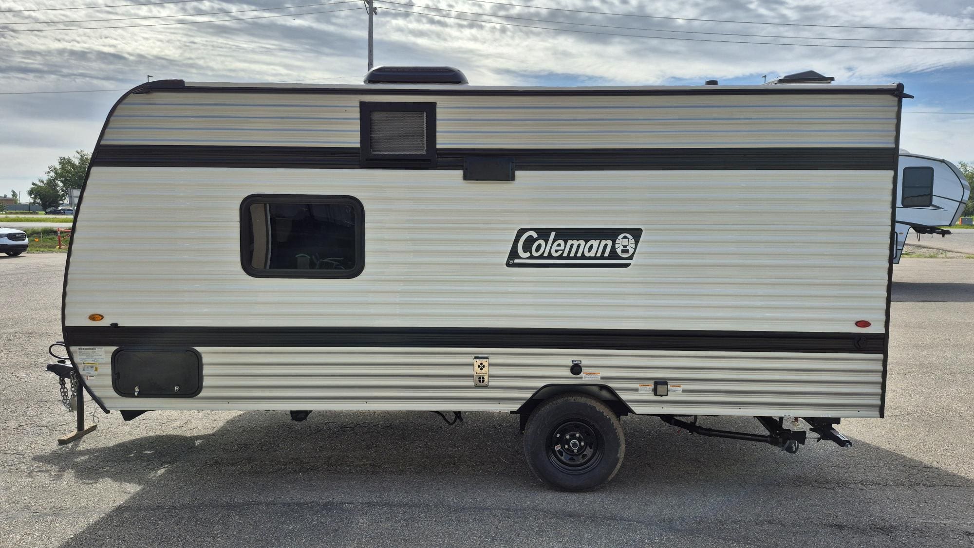2027 COLEMAN 17R by KEYSTONE - Image 4