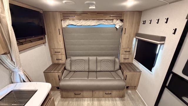 2023 IMAGINE XLS21BHE by GRAND DESIGN - Image 12