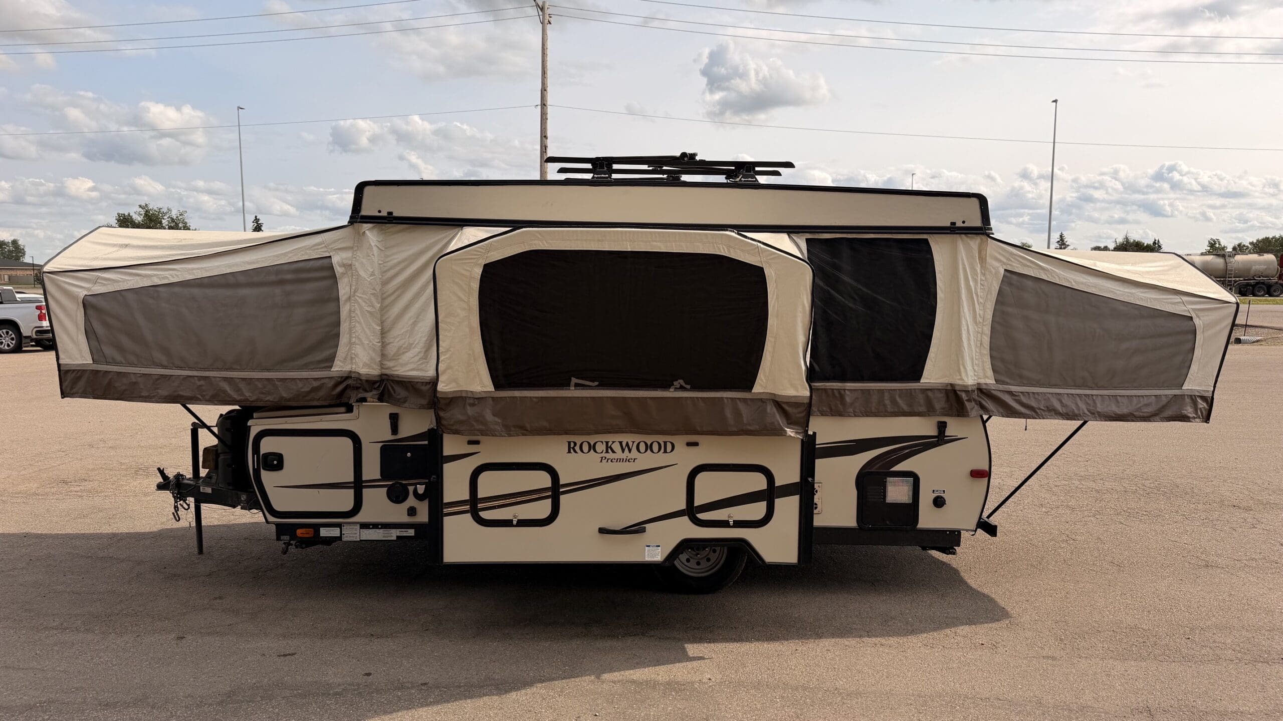 2016 ROCKWOOD 2317G by FOREST RIVER - Image 4