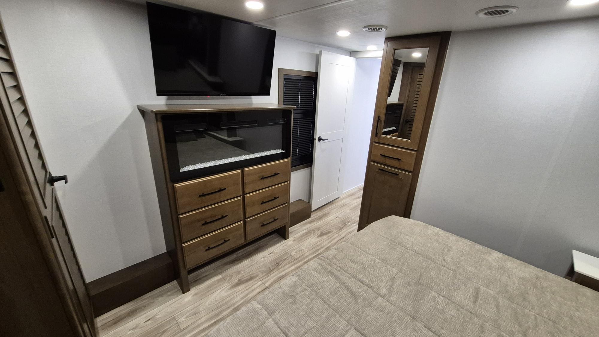 2026 MONTANA 3100RL by KEYSTONE - Image 27