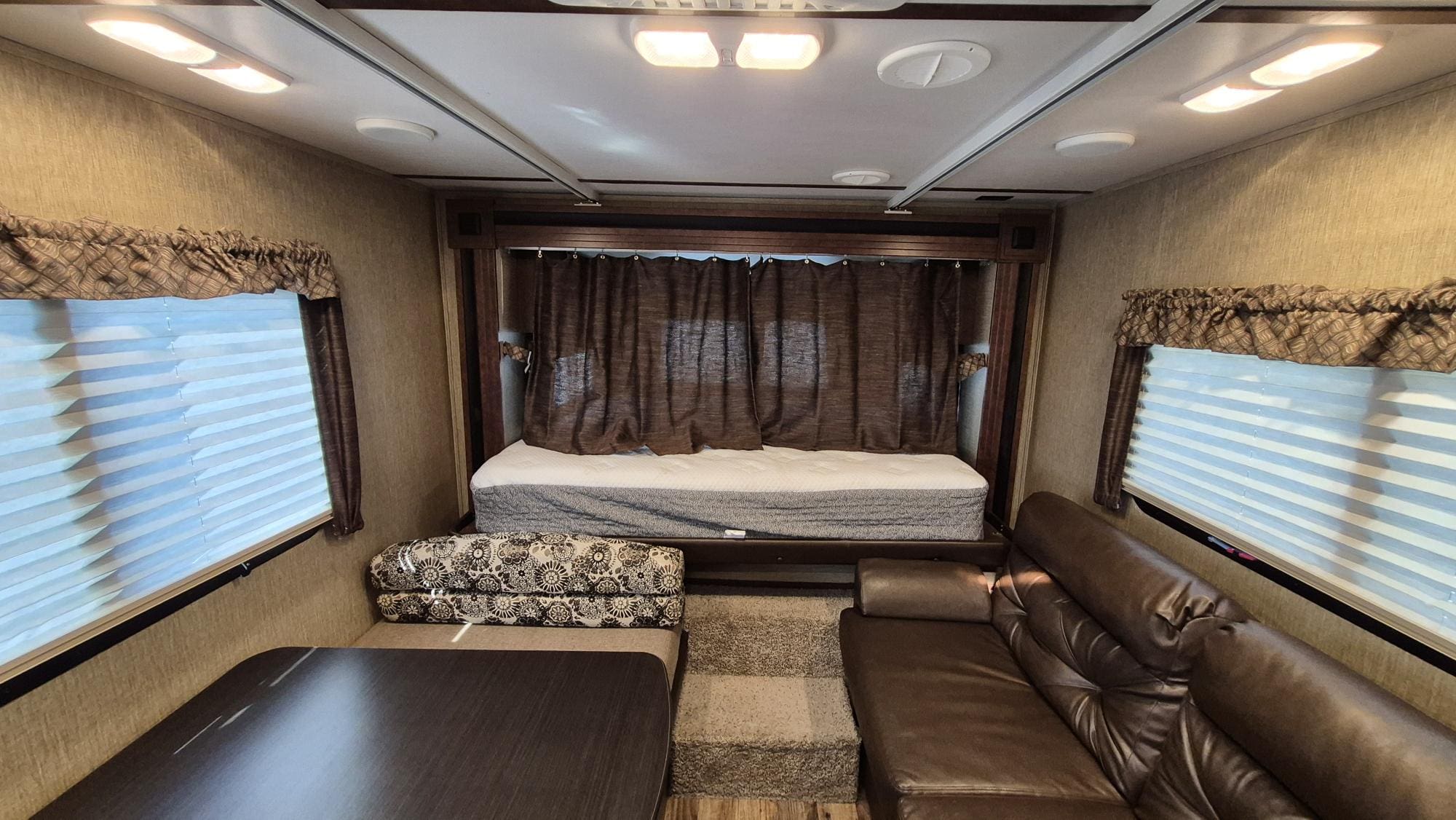 2017 OUTBACK 210URS by KEYSTONE - Image 22