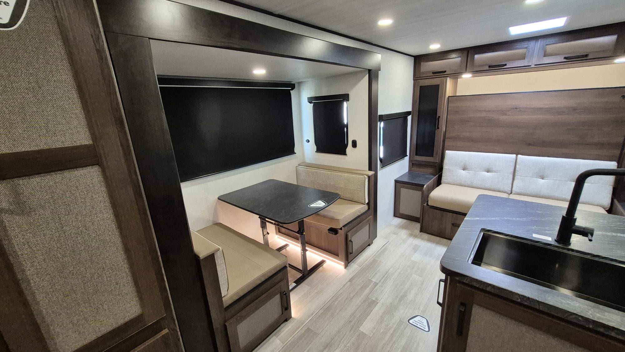 2027 BULLET 222BHS by KEYSTONE - Image 9