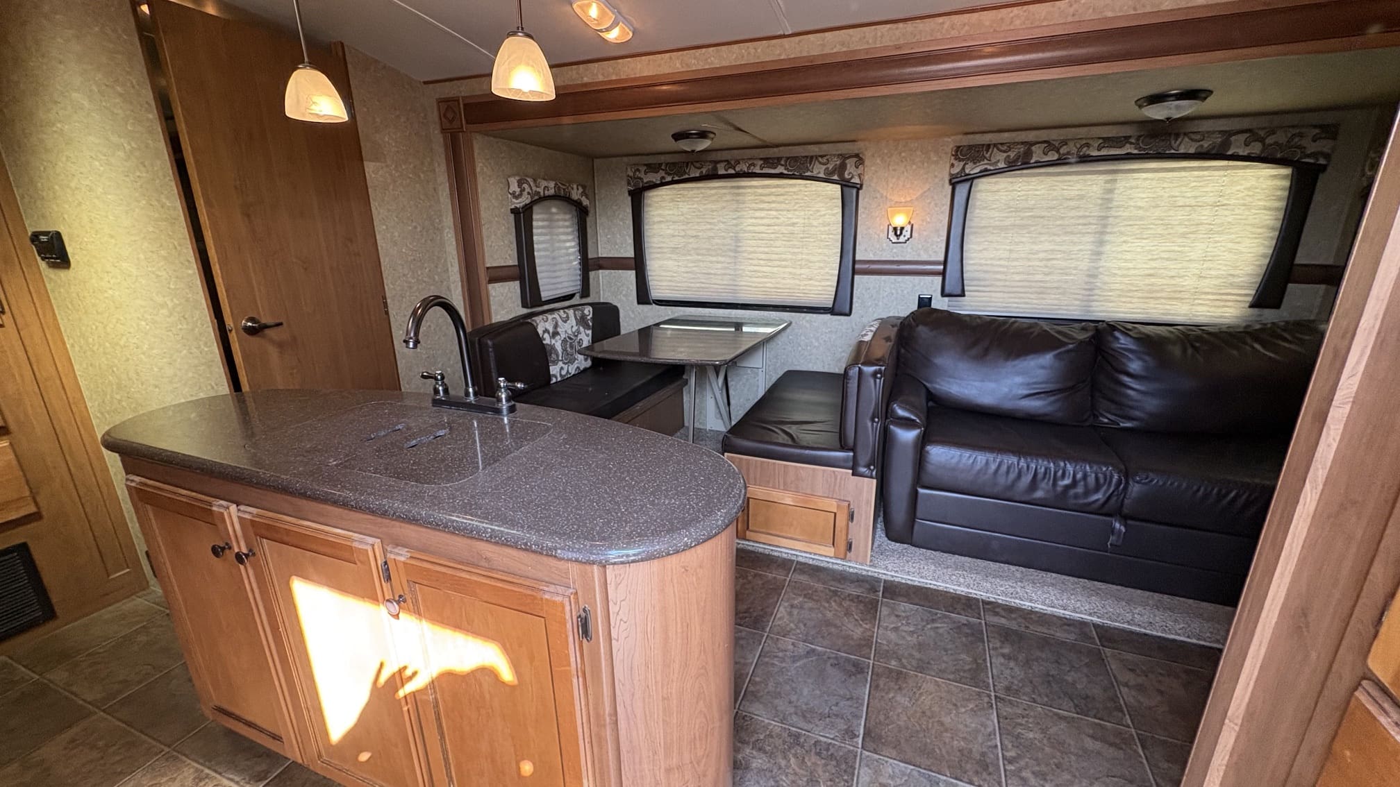 2014 SUNSET TRAIL 33BD by HEARTLAND - Image 8