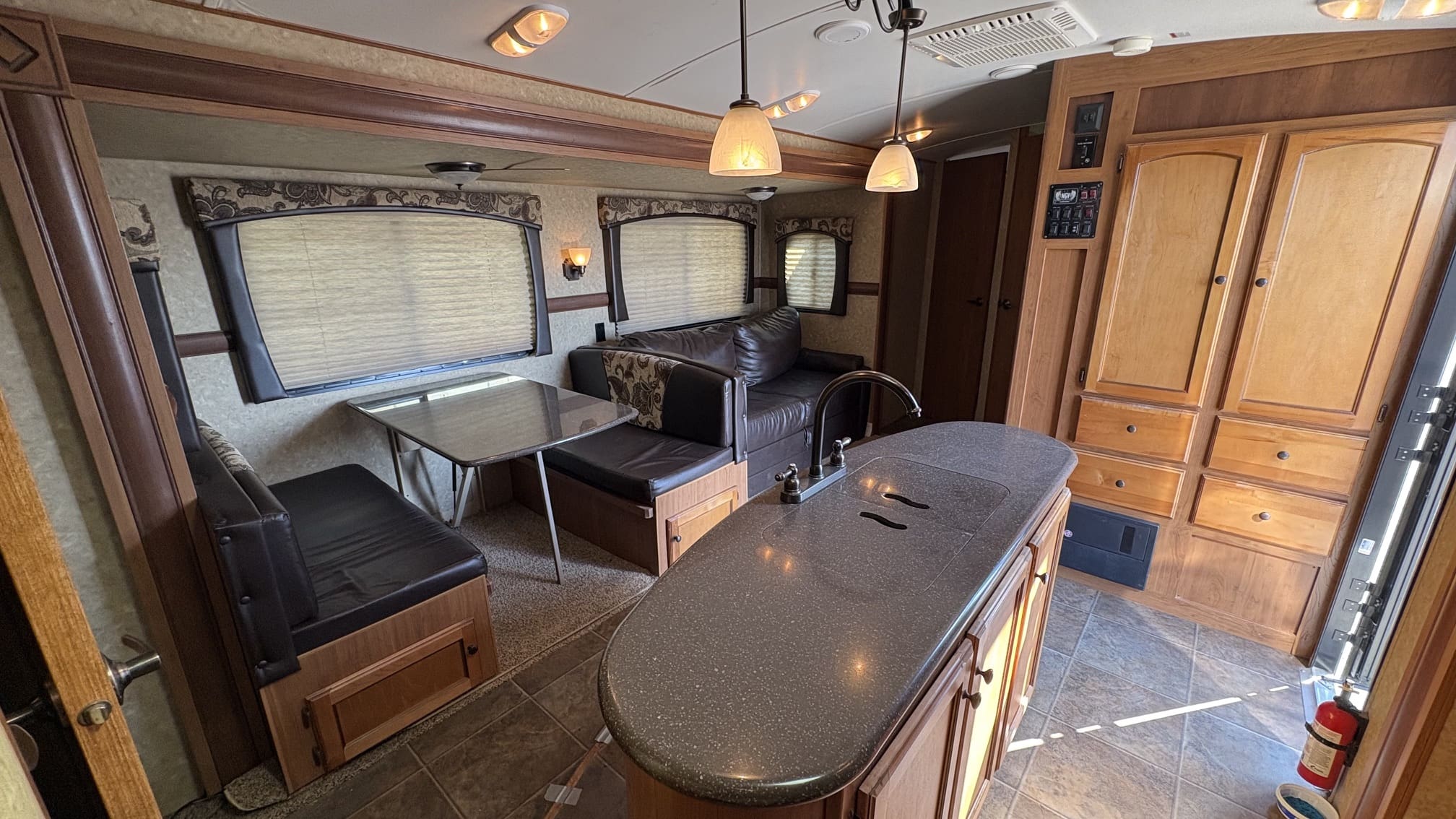 2014 SUNSET TRAIL 33BD by HEARTLAND - Image 10