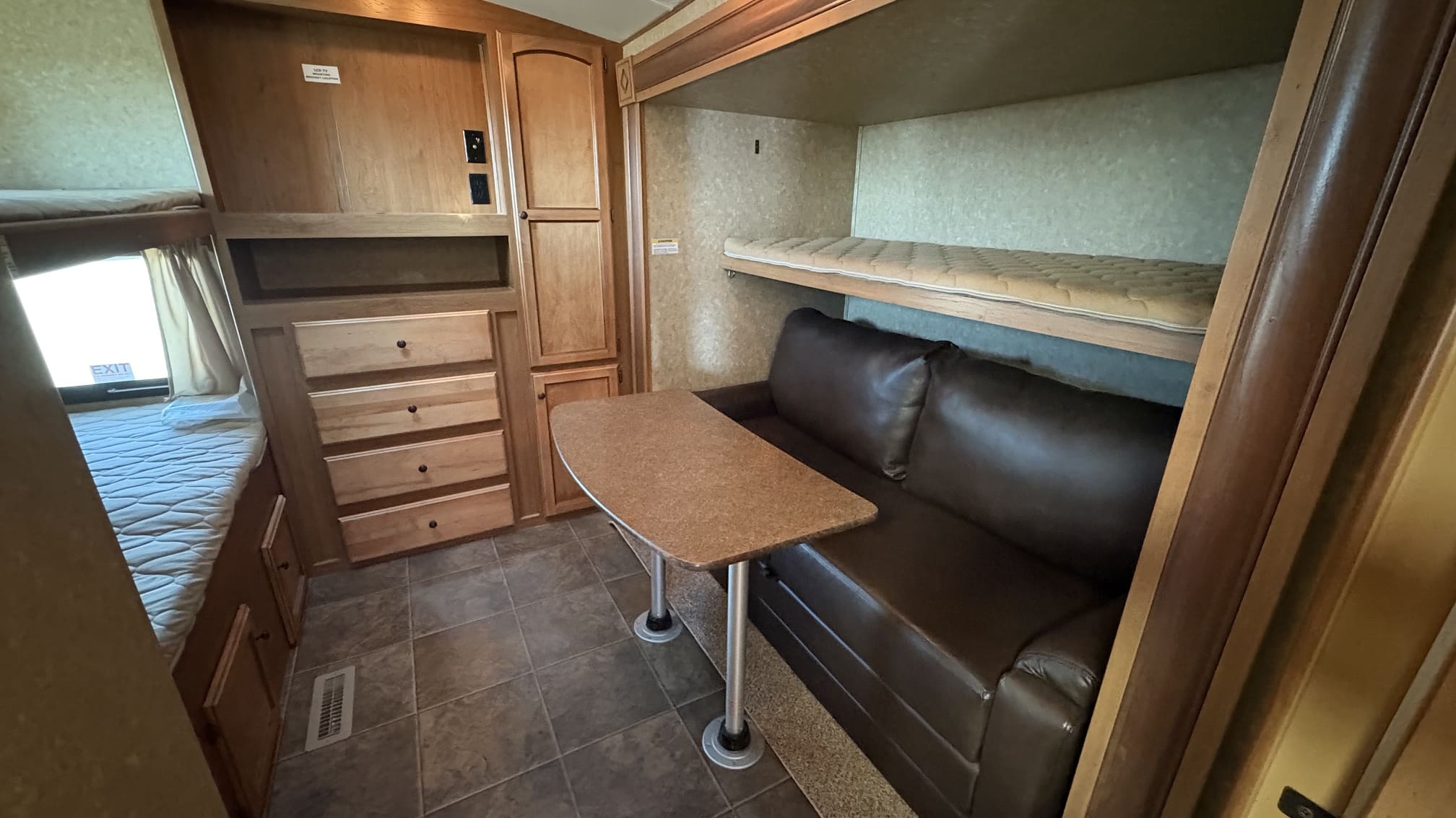 2014 SUNSET TRAIL 33BD by HEARTLAND - Image 18