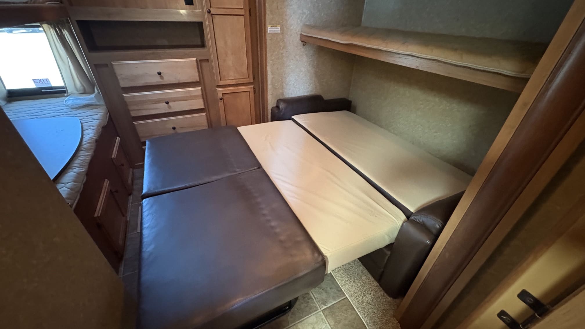 2014 SUNSET TRAIL 33BD by HEARTLAND - Image 19