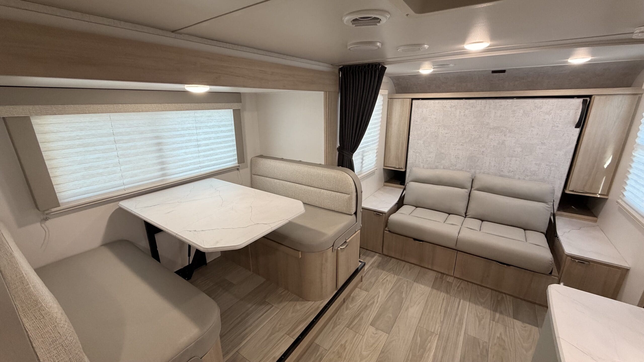 2023 MINNIE WINNIE 2306BHS by WINNEBAGO - Image 15