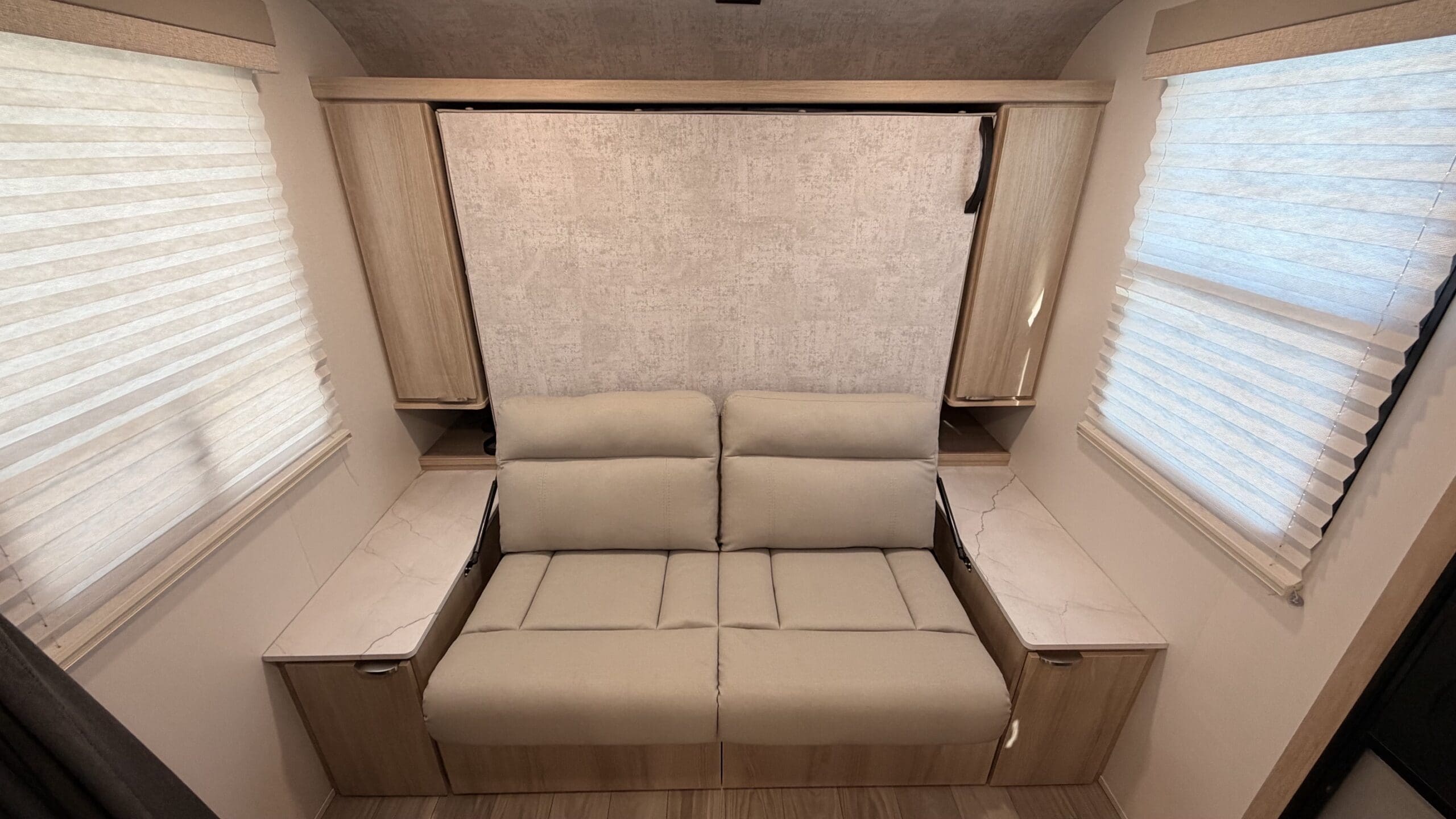 2023 MINNIE WINNIE 2306BHS by WINNEBAGO - Image 16