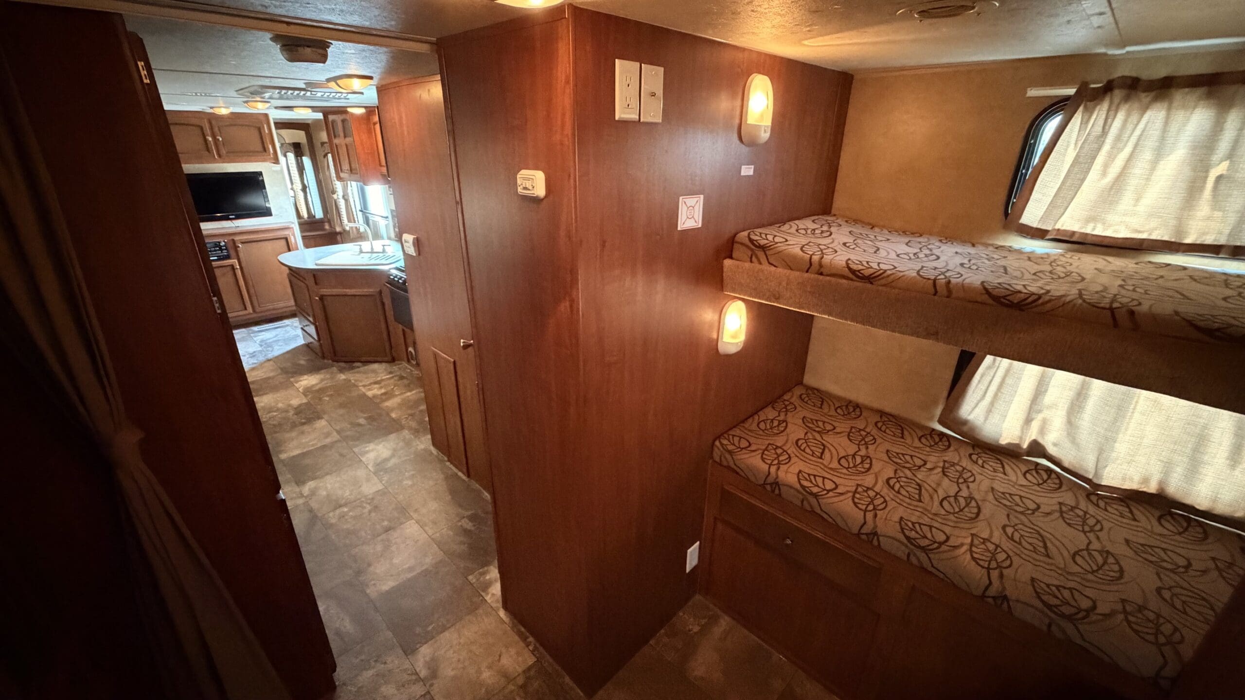 2012 WHITEHAWK 31DSLB by JAYCO - Image 25