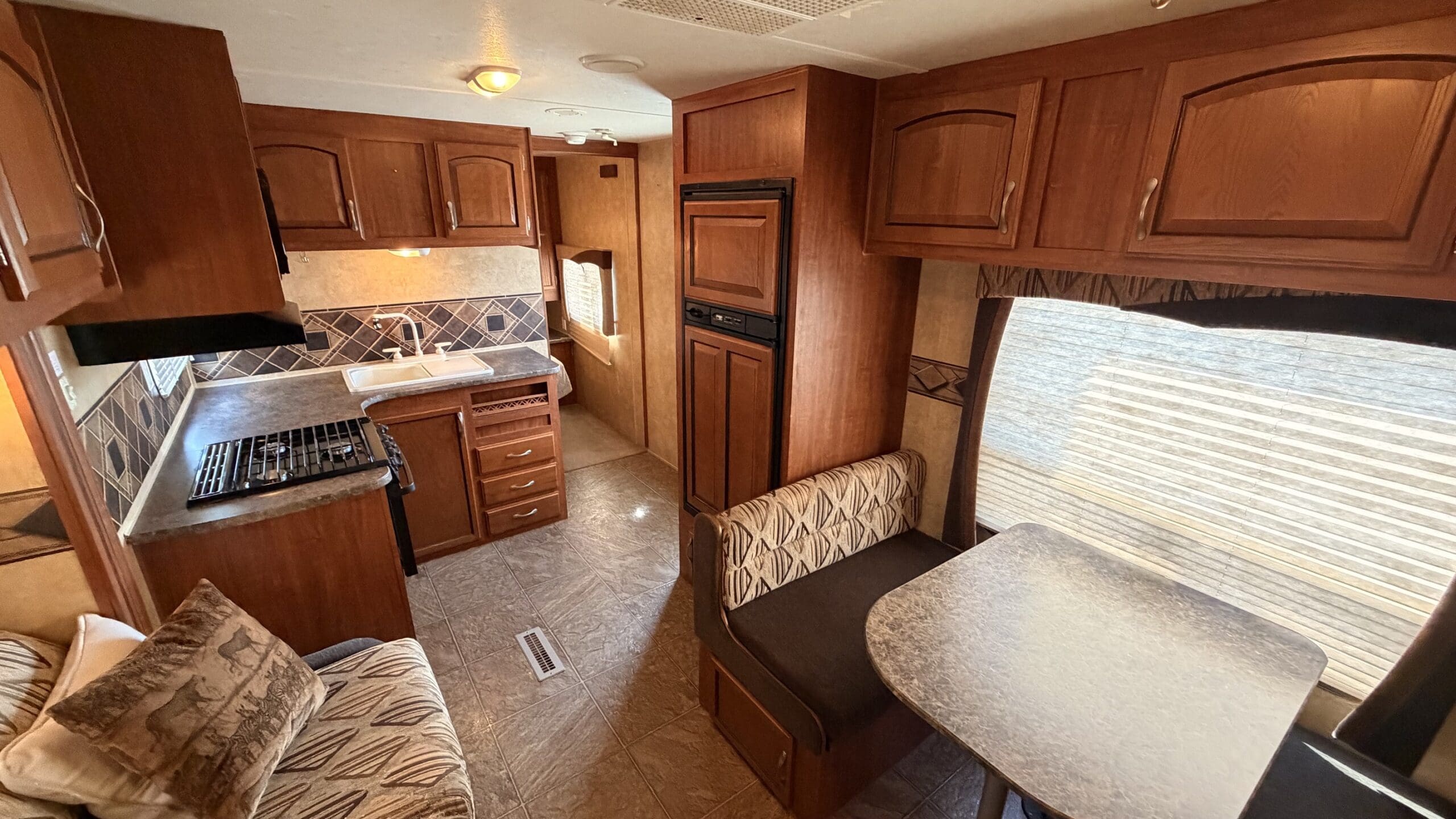 2011 JAY FLIGHT  29BHS by JAYCO - Image 12