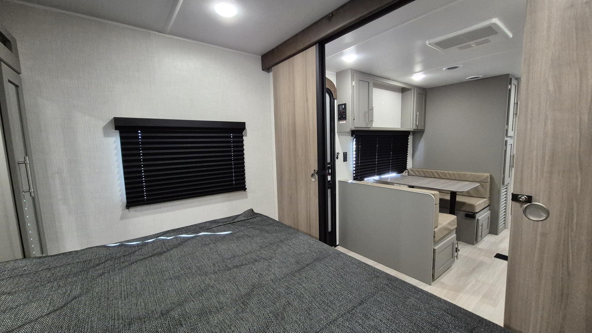 2027 HIDEOUT 234MLS by KEYSTONE - Image 18