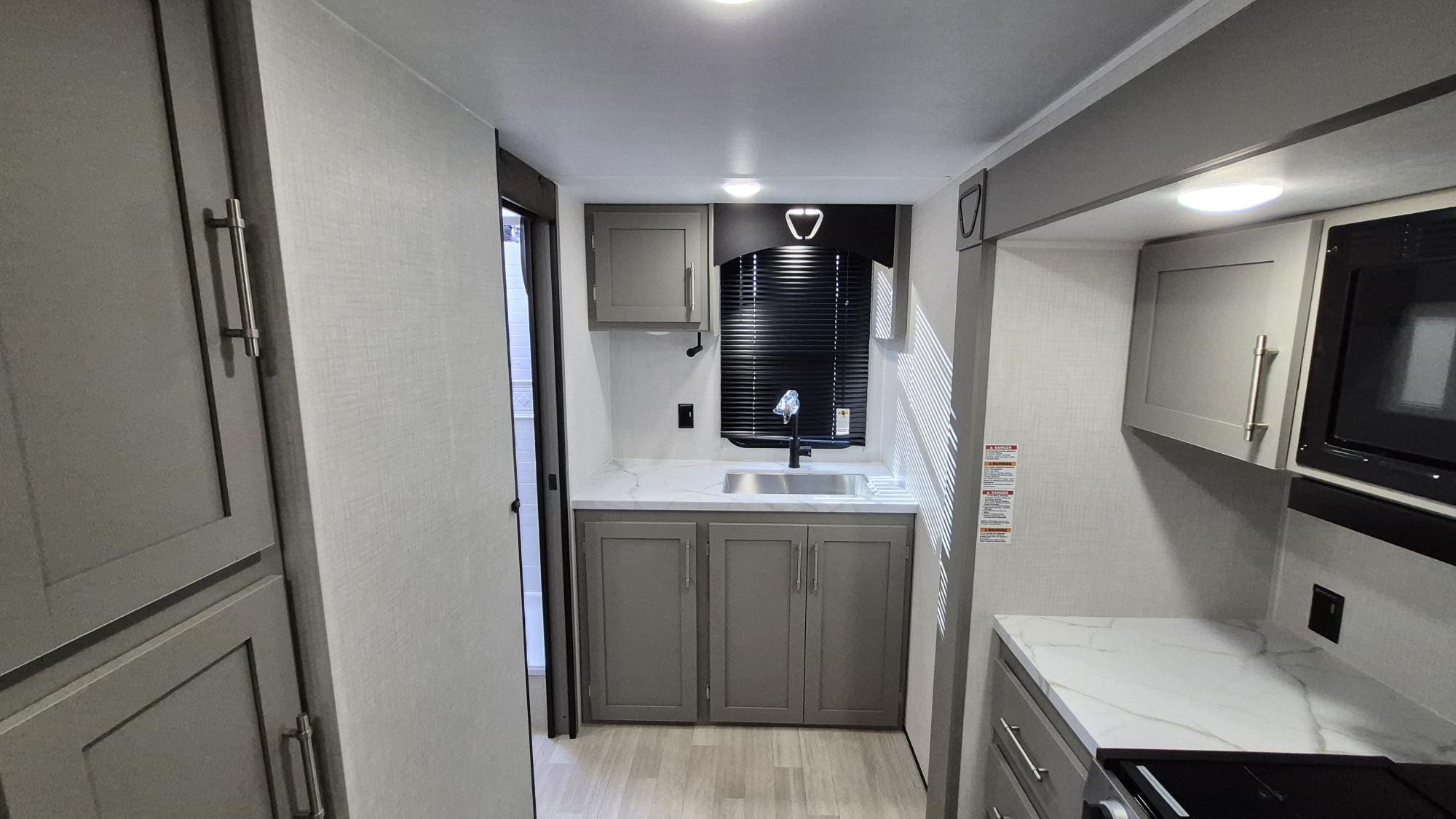 2027 HIDEOUT 234MLS by KEYSTONE - Image 23