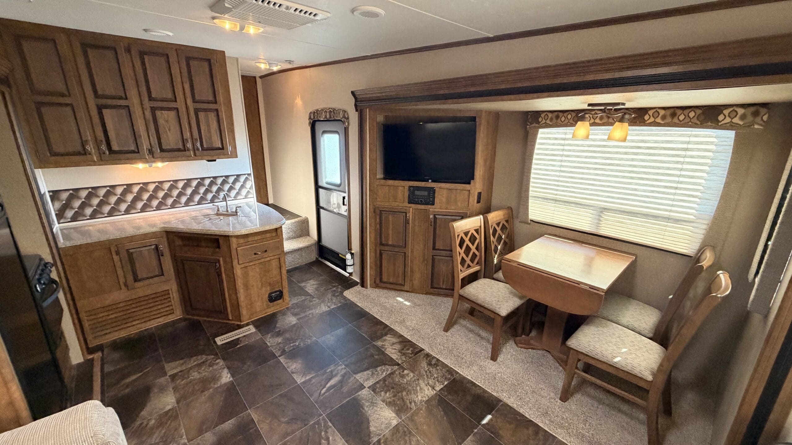 2015 REZERVE 28RL by CROSSROADS - Image 11