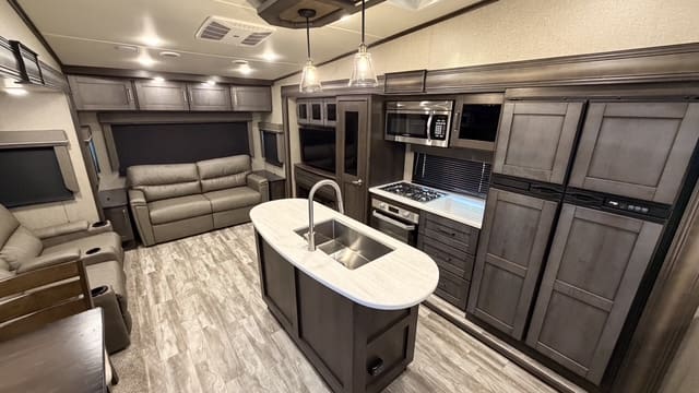 2021 REFLECTION 337RL by GRAND DESIGN - Image 11