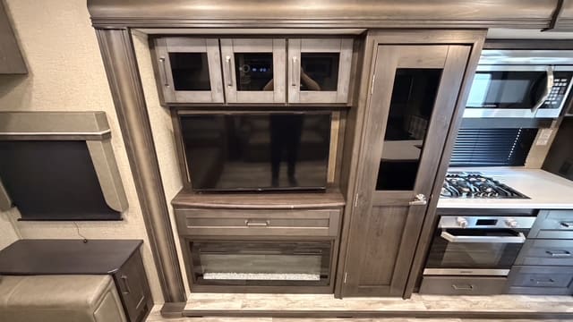 2021 REFLECTION 337RL by GRAND DESIGN - Image 19
