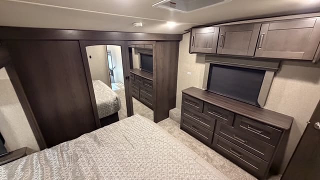 2021 REFLECTION 337RL by GRAND DESIGN - Image 30