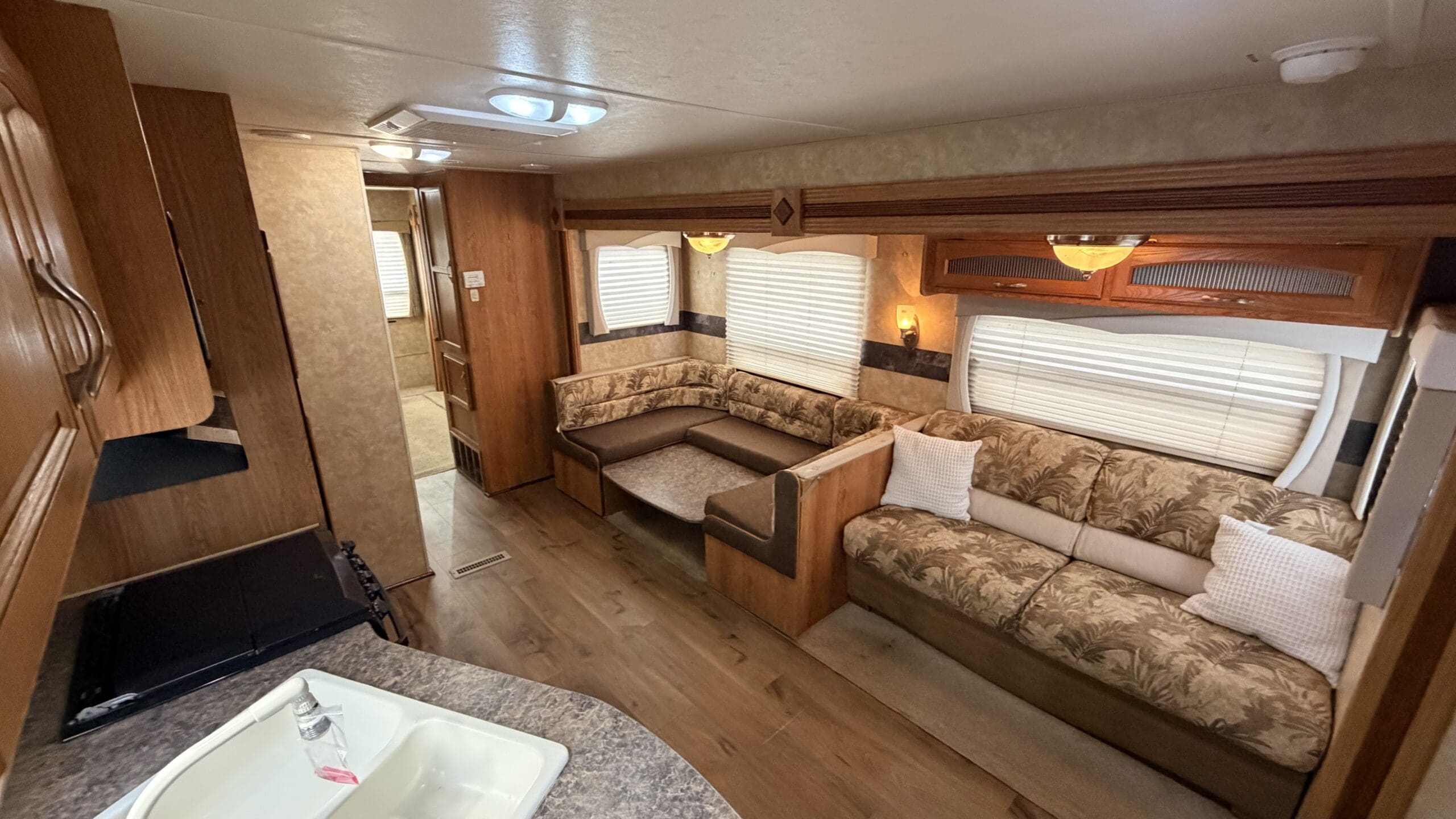 2010 JAYFLIGHT 32BHDS by JAYCO - Image 16