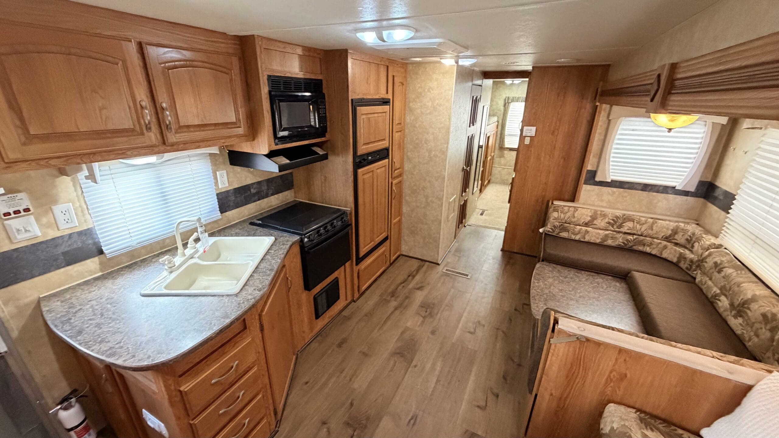 2010 JAYFLIGHT 32BHDS by JAYCO - Image 17