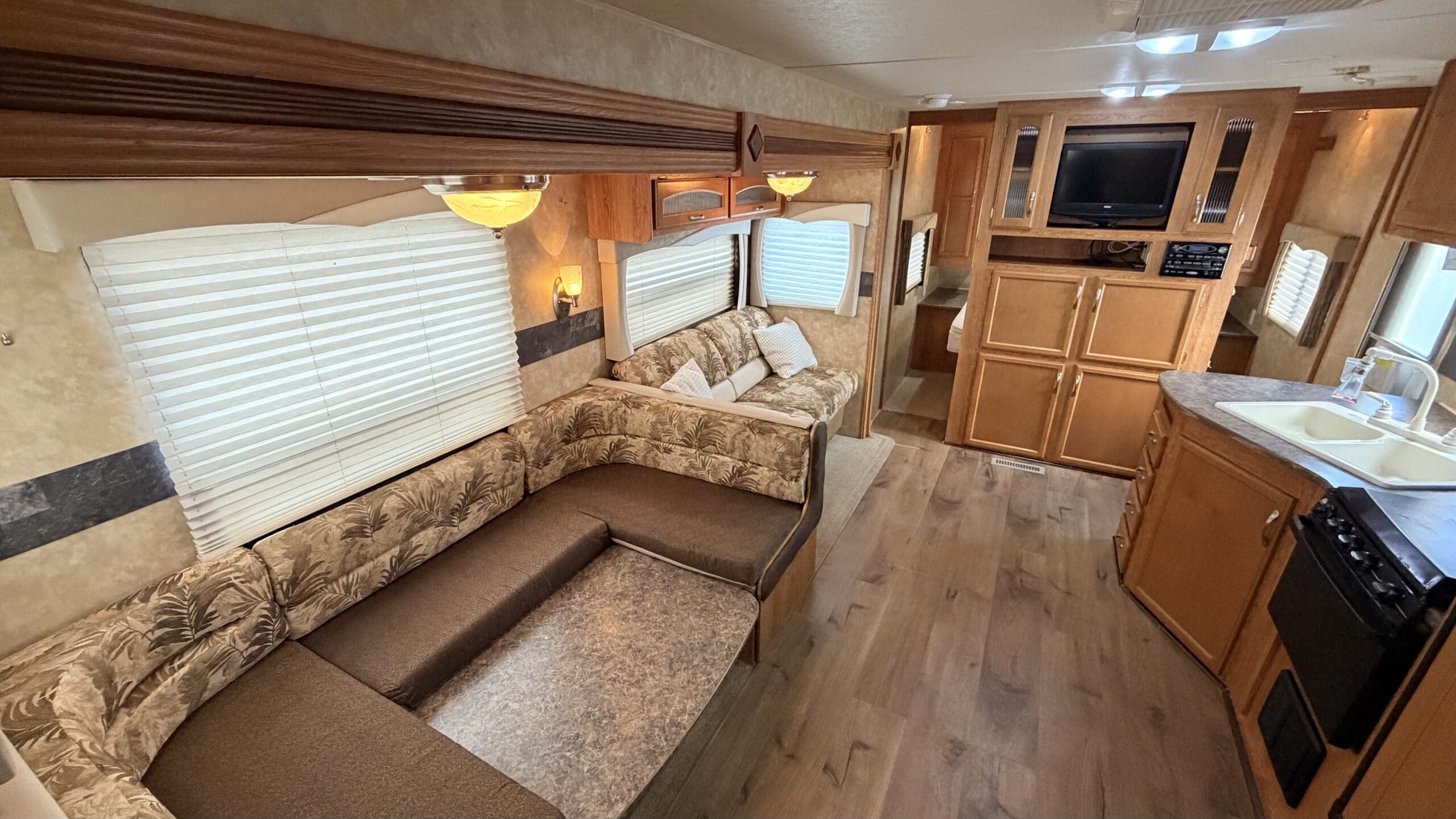 2010 JAYFLIGHT 32BHDS by JAYCO - Image 11