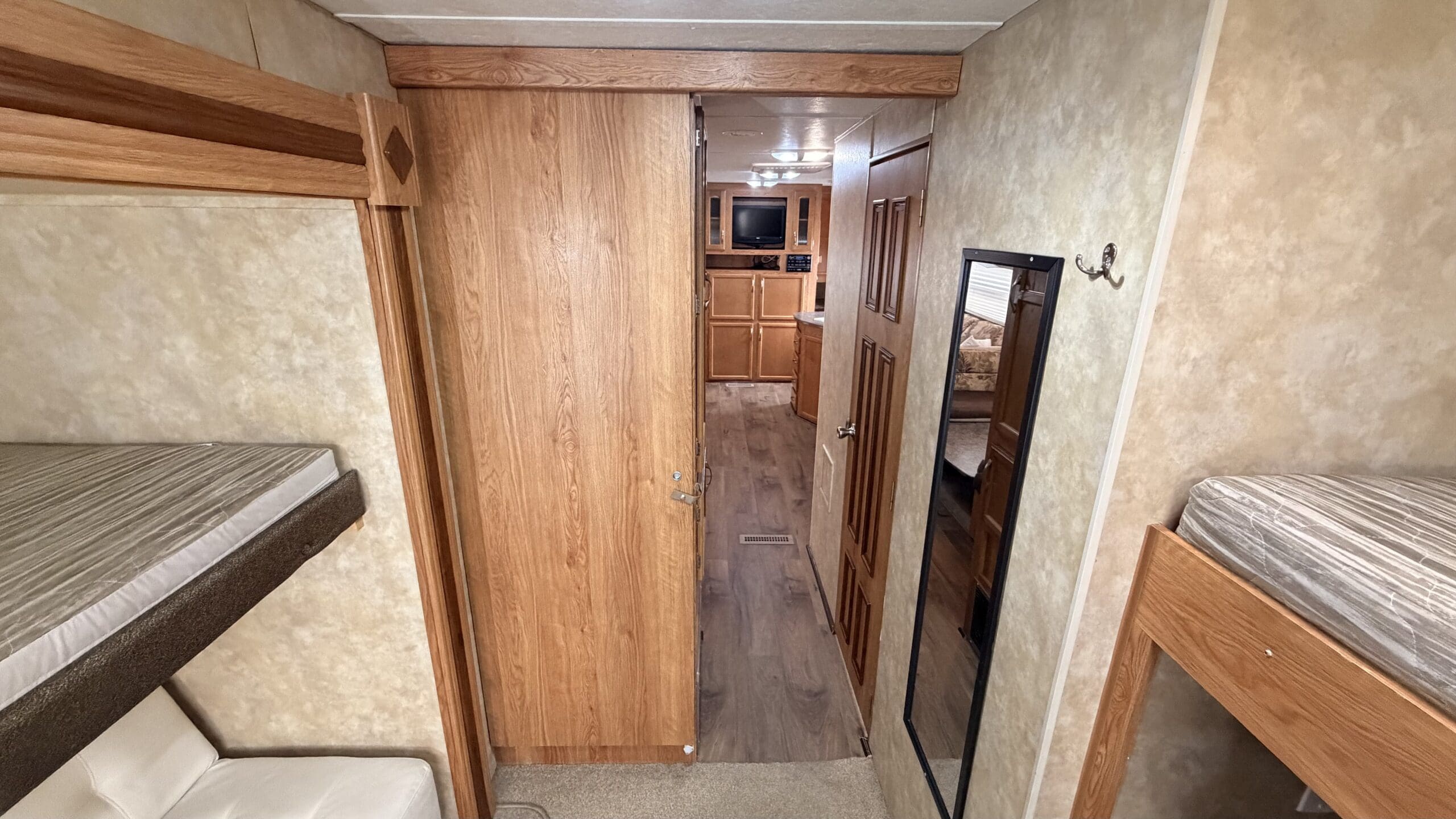 2010 JAYFLIGHT 32BHDS by JAYCO - Image 28