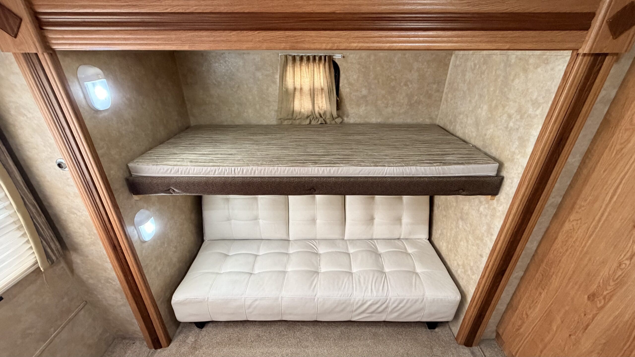 2010 JAYFLIGHT 32BHDS by JAYCO - Image 29