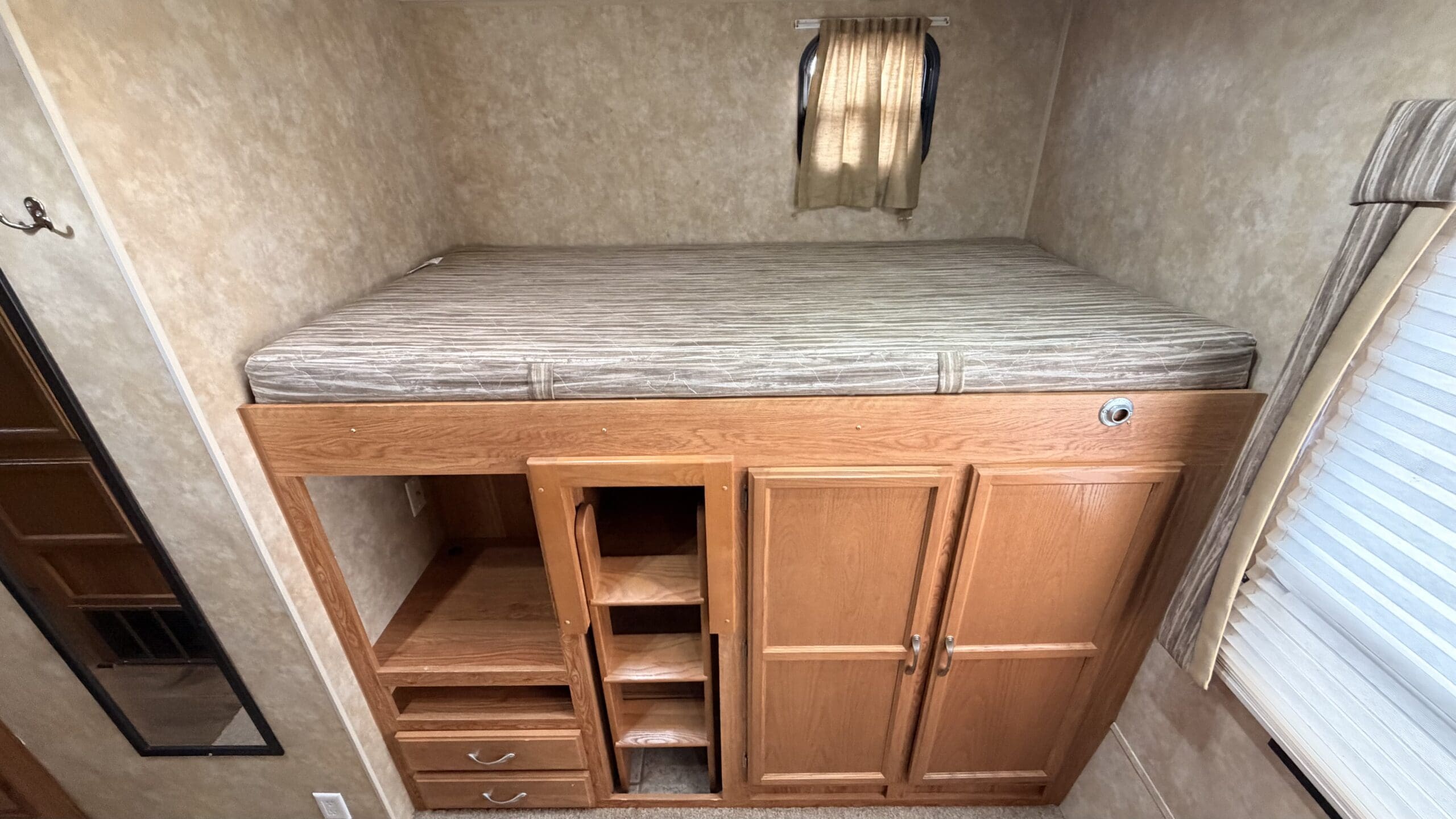 2010 JAYFLIGHT 32BHDS by JAYCO - Image 30