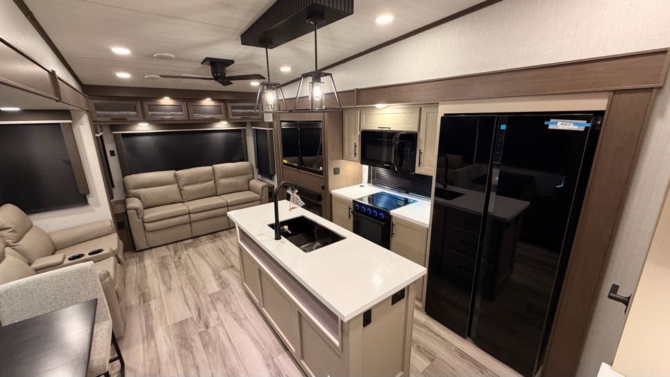 2027 COUGAR 316RLS by KEYSTONE - Image 13