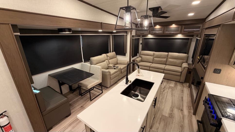 2027 COUGAR 316RLS by KEYSTONE - Image 14