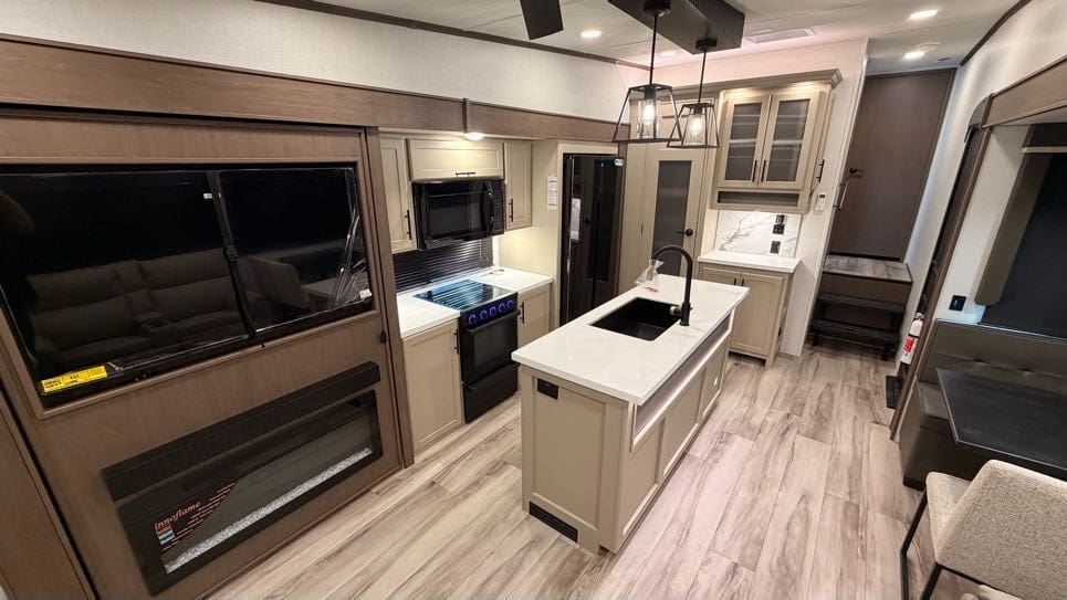 2027 COUGAR 316RLS by KEYSTONE - Image 15