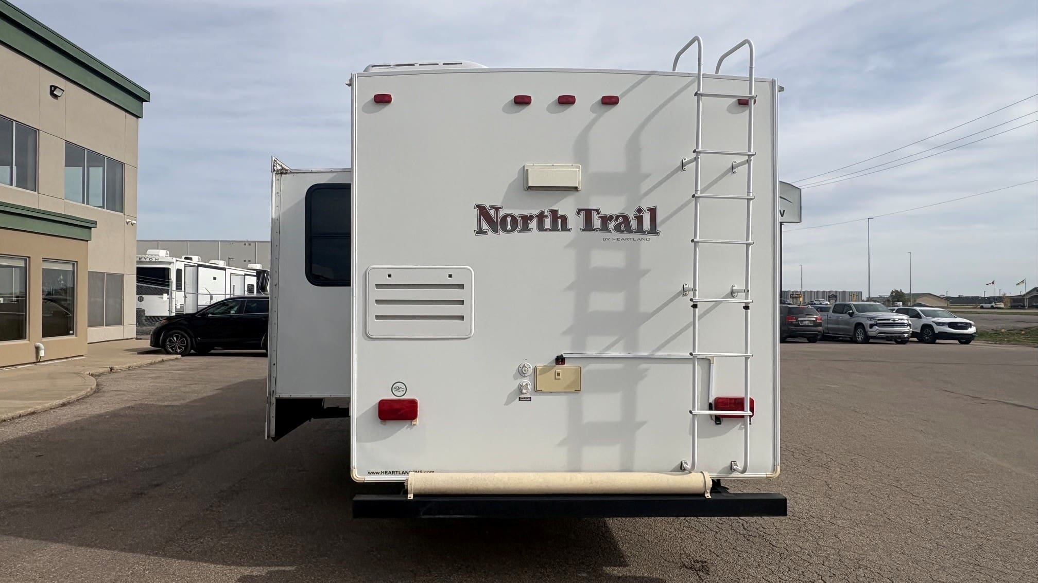 2012 NORTH TRAIL 30RKDD by HEARTLAND - Image 5